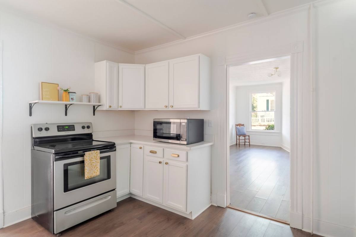 Apartment for rent at 1215 Walnut St, Staunton, VA 24401