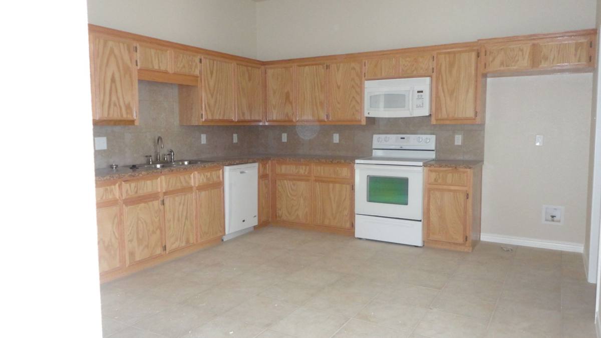 Townhouse for rent at 6801 Student Union, Killeen, TX 76549