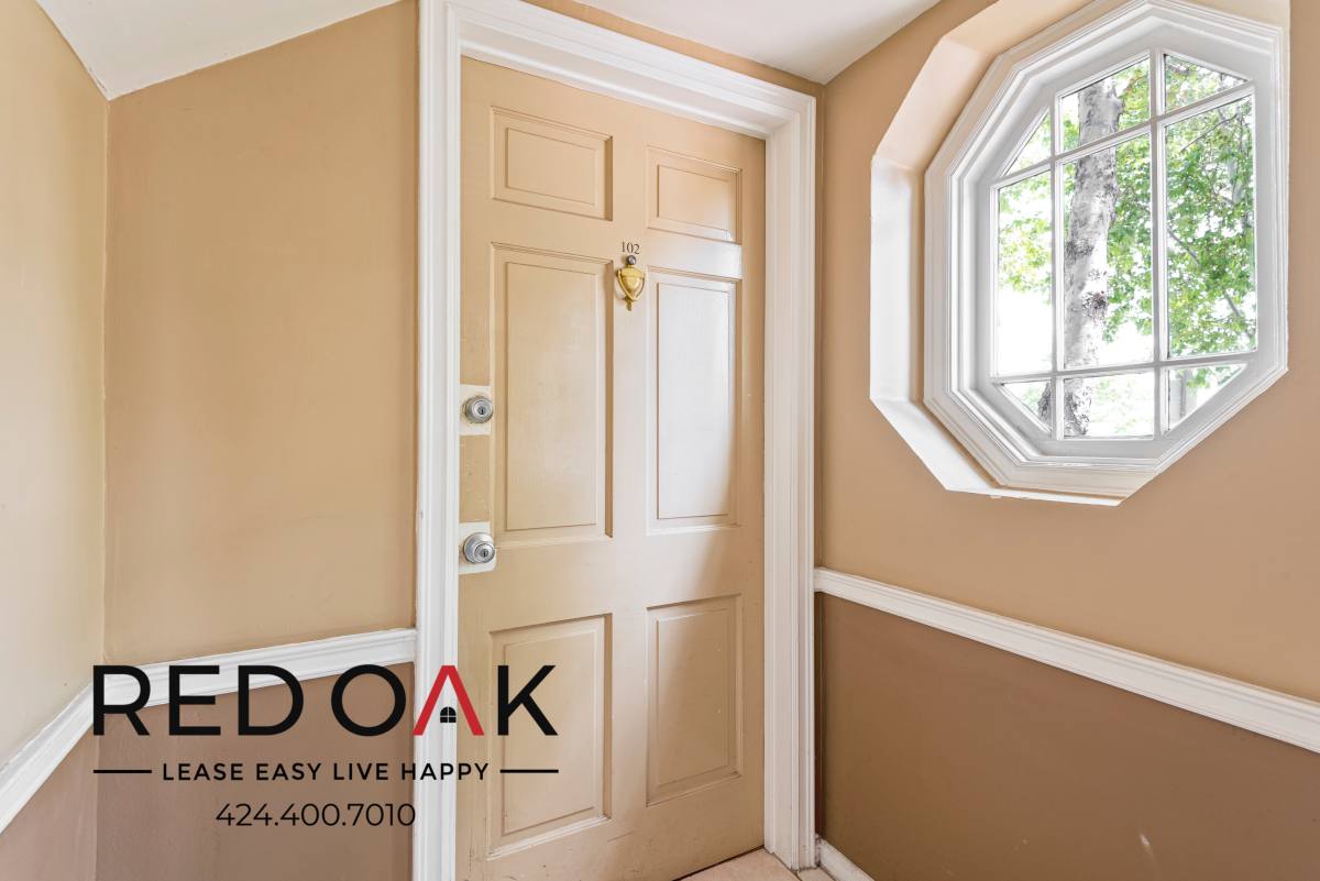 Condo for rent at 723 S Mansfield Ave #103, Los Angeles, CA 90036