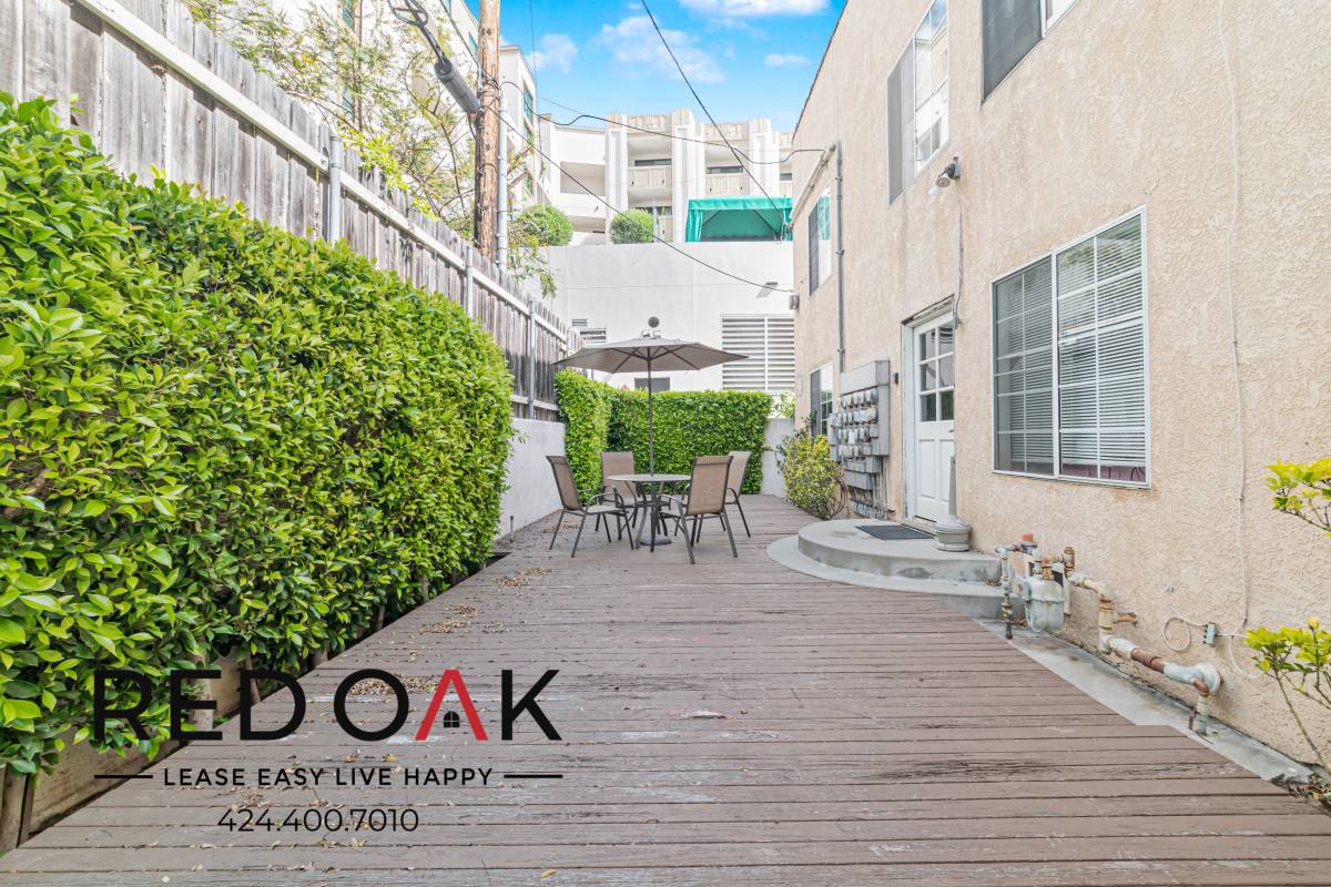 Condo for rent at 723 S Mansfield Ave #103, Los Angeles, CA 90036