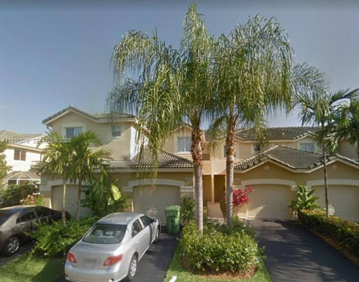 Townhouse for rent at 2233 Ensenada Terrace Th, Fort Lauderdale, FL 33327