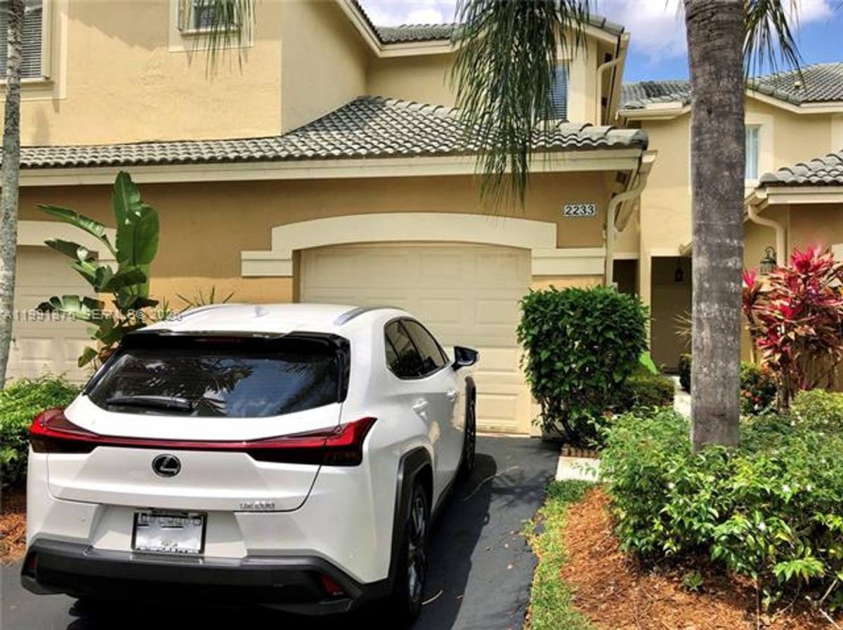 Townhouse for rent at 2233 Ensenada Terrace Th, Fort Lauderdale, FL 33327