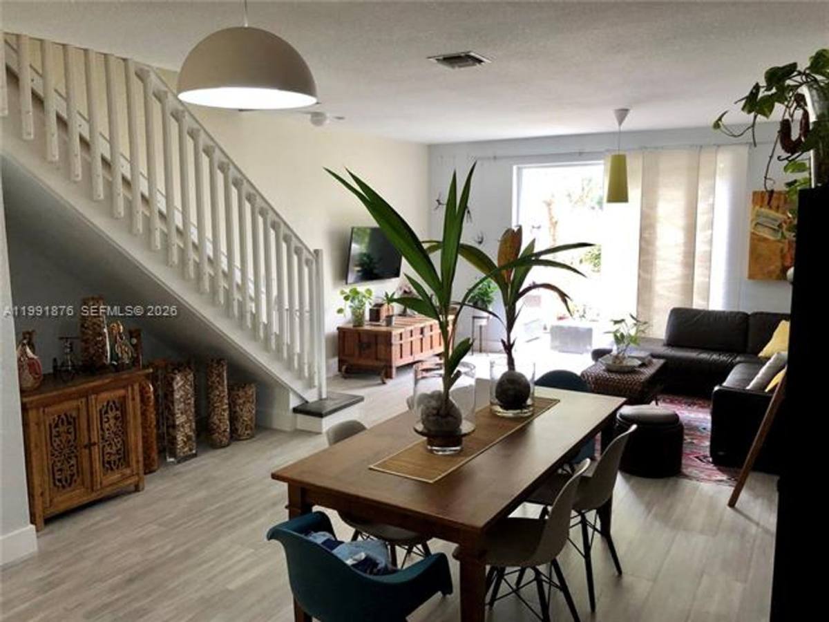 Townhouse for rent at 2233 Ensenada Terrace Th, Fort Lauderdale, FL 33327