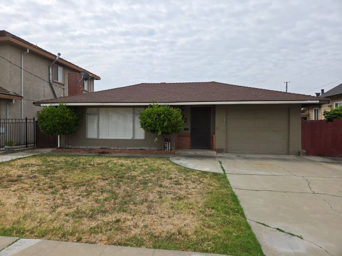 House for rent at 772 5th Ave, Gustine, CA 95322