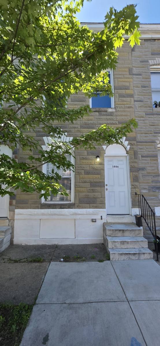 Townhouse for rent at 1004 Appleton St, Baltimore, MD 21217