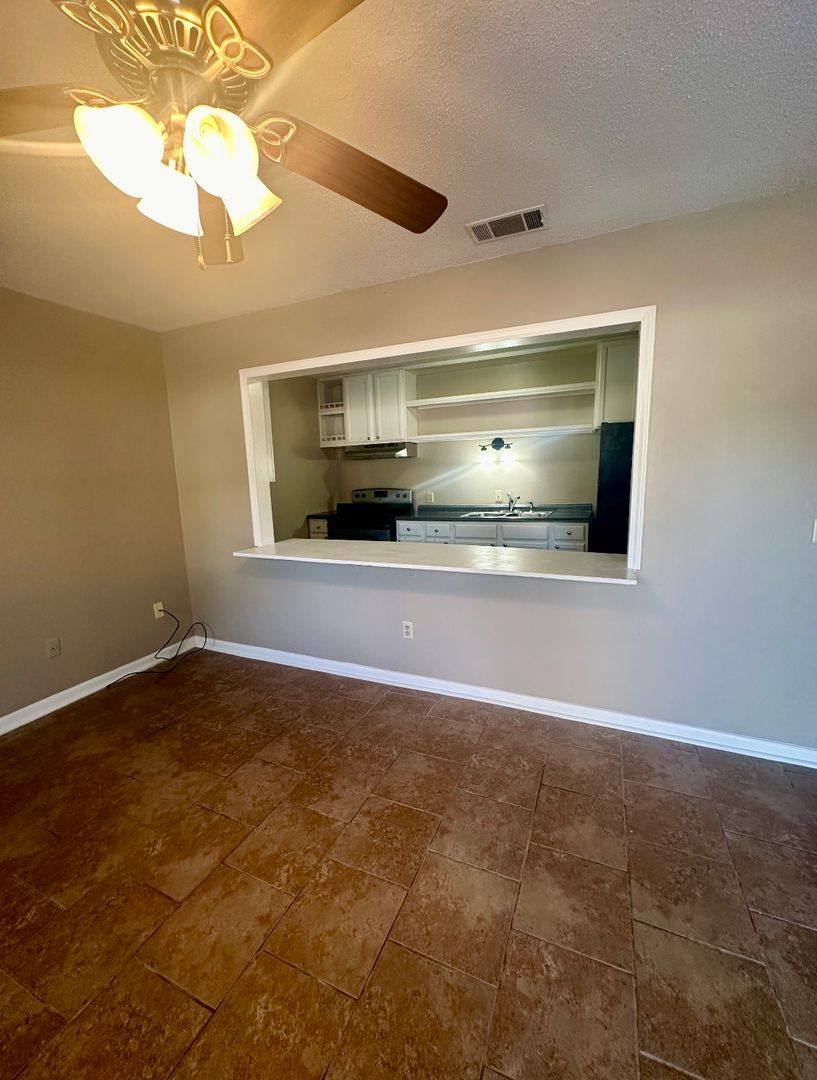 Apartment for rent at 214 Lanier Dr, Statesboro, GA 30458