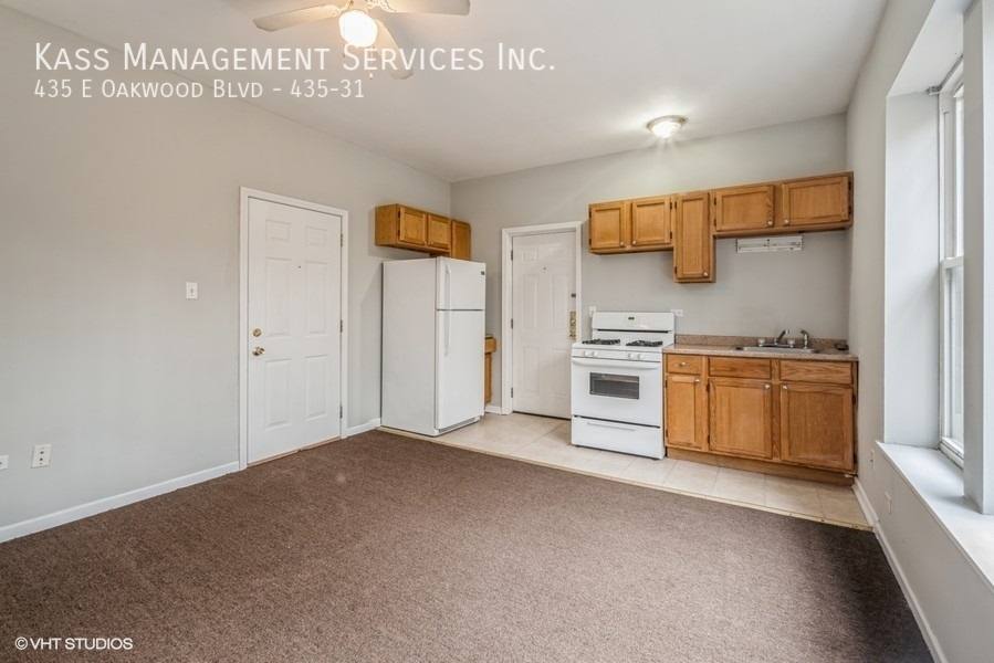 Apartment for rent at 435 E Oakwood Blvd #31, Chicago, IL 60653