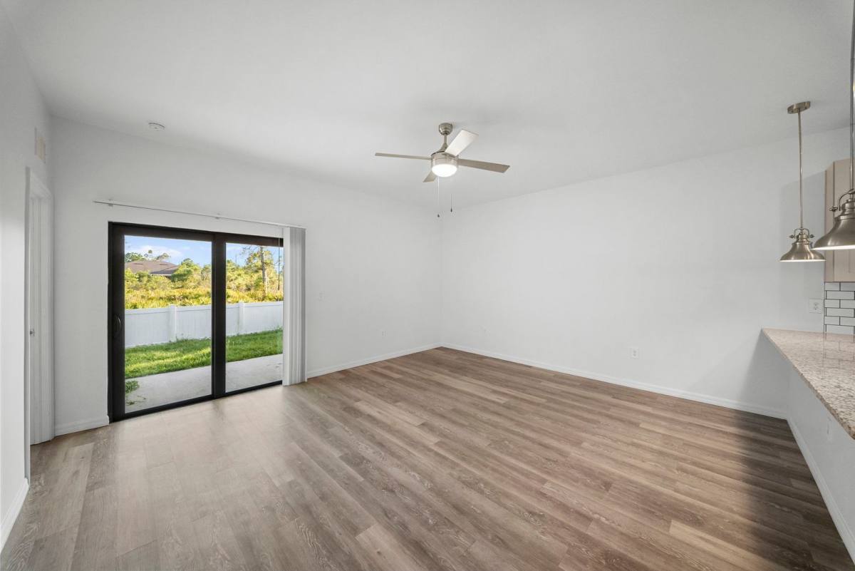 Apartment for rent at 26481 - 26483 Sandhill Blvd, Punta Gorda, FL 33983