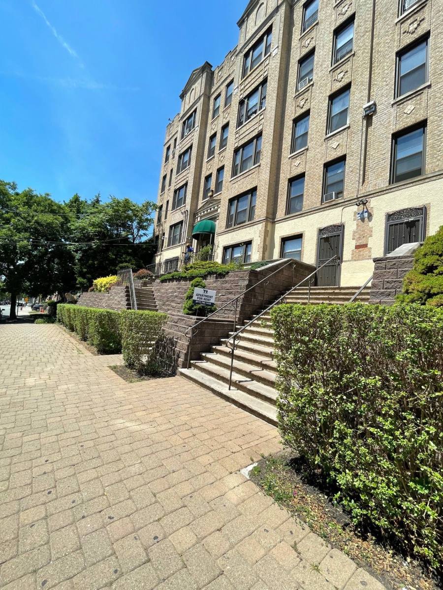 Apartment for rent at 110 Glenwood Ave, Jersey City, NJ 07306