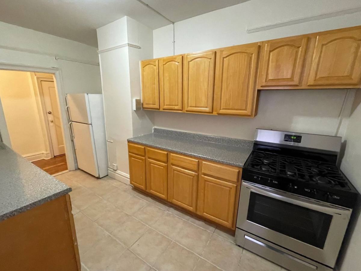 Apartment for rent at 110 Glenwood Ave, Jersey City, NJ 07306