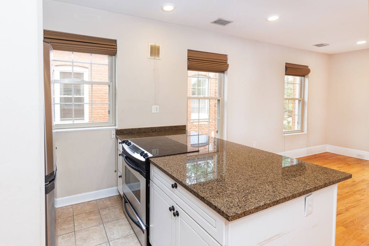 Condo for rent at 1738 T St NW, Washington, DC 20009