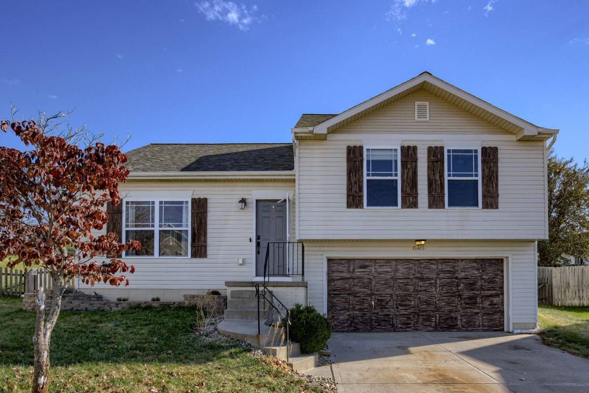 House for rent at 15405 Fillmore Circle, Bennington, NE 68007