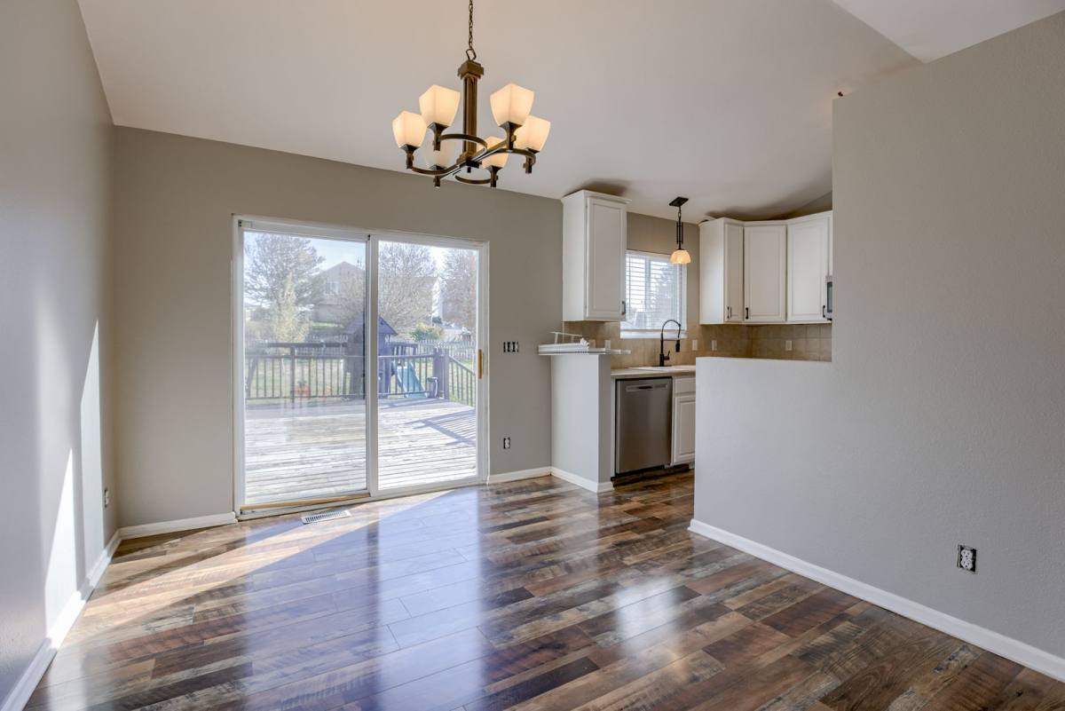 House for rent at 15405 Fillmore Circle, Bennington, NE 68007