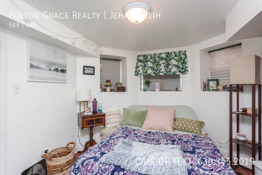 Apartment for rent at 2128 N Sheffield Ave #1F, Chicago, IL 60614