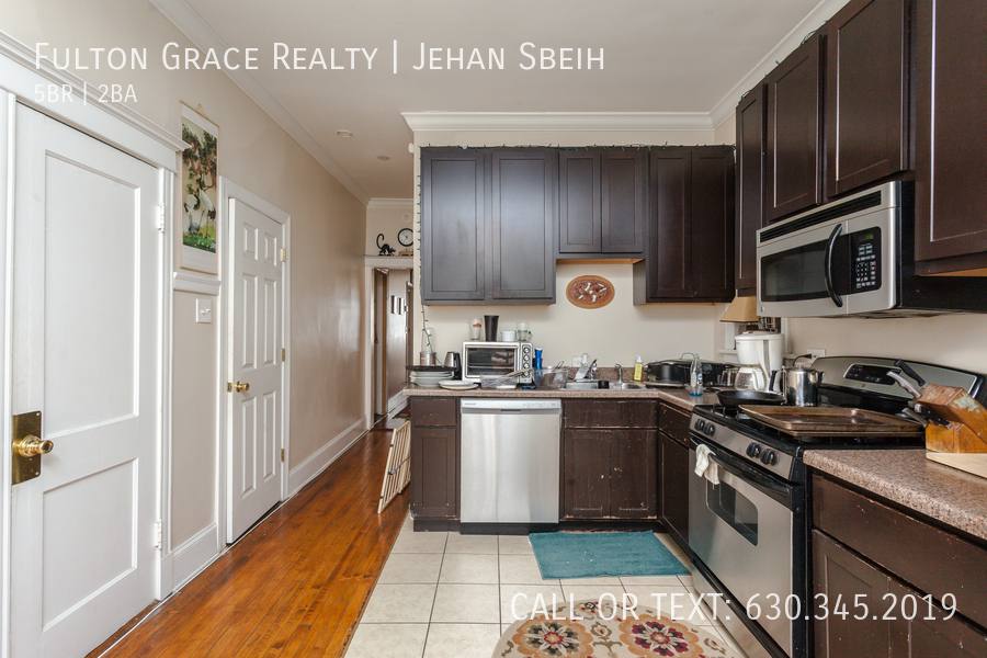 Apartment for rent at 2128 N Sheffield Ave #1F, Chicago, IL 60614