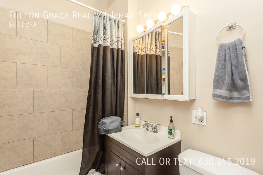 Apartment for rent at 2128 N Sheffield Ave #1F, Chicago, IL 60614