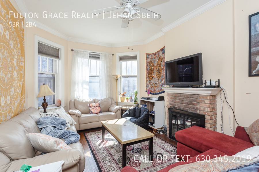 Apartment for rent at 2128 N Sheffield Ave #1F, Chicago, IL 60614