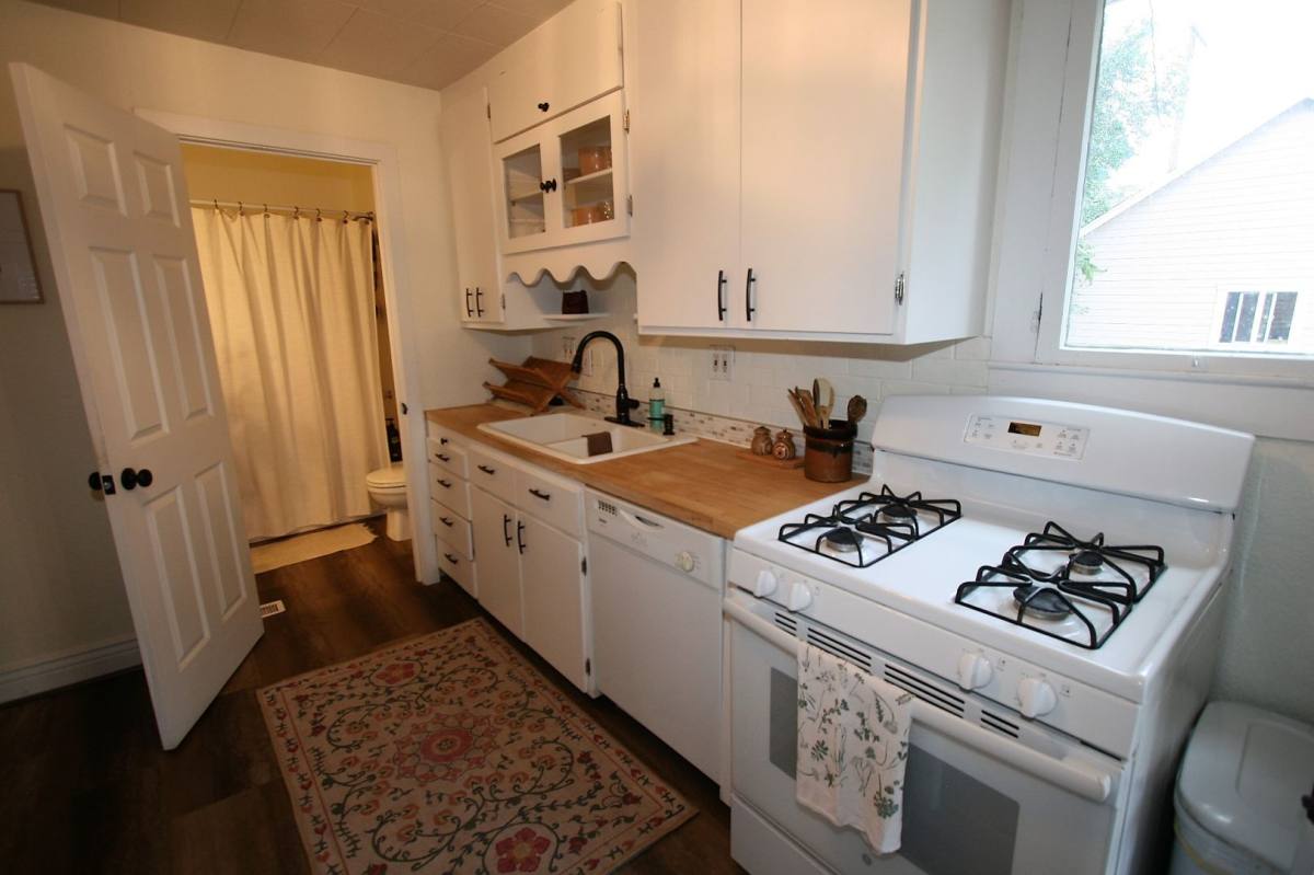 House for rent at 1704 W Vermijo Ave, Colorado Springs, CO 80904