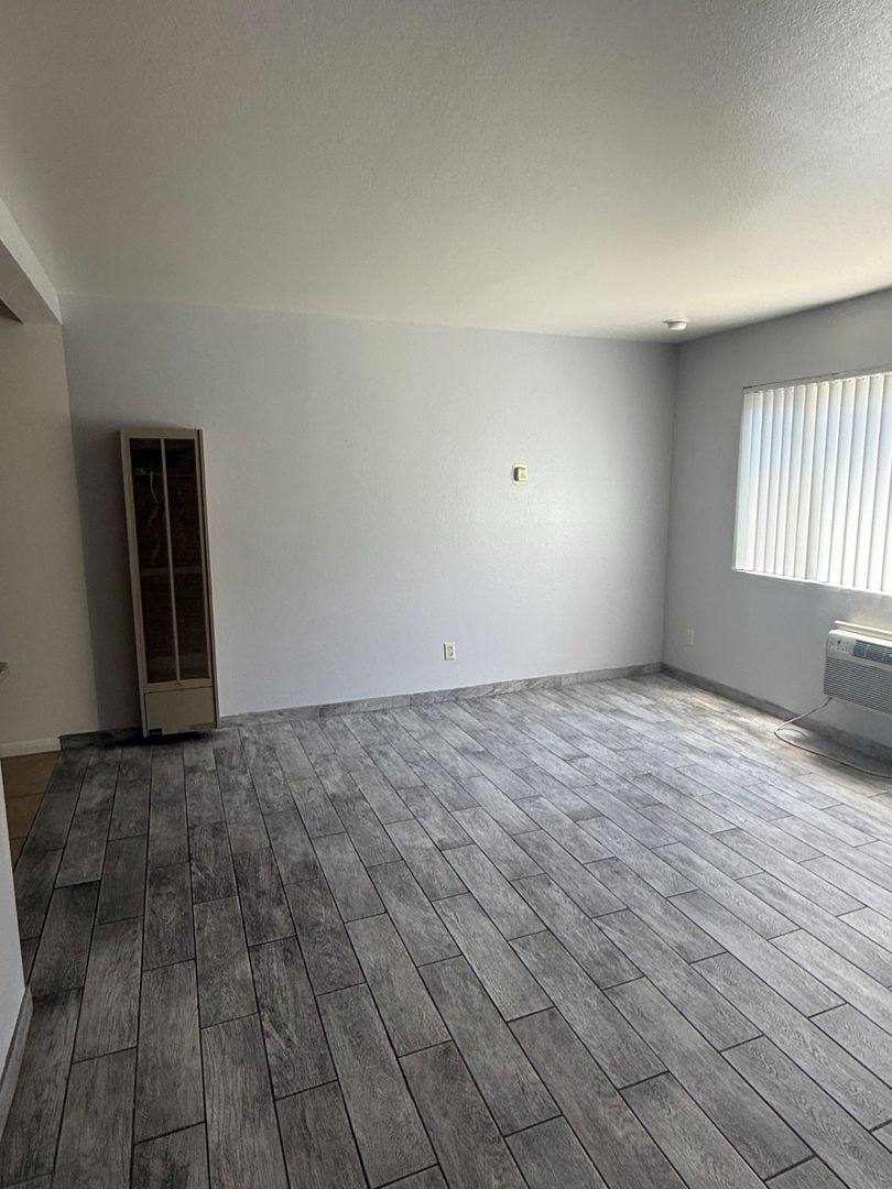 Apartment for rent at 1009 E Deodar St, Ontario, CA 91764