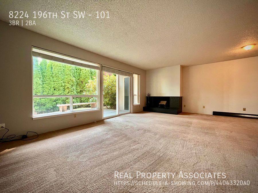 Townhouse for rent at 8224 196th St SW #101, Edmonds, WA 98026