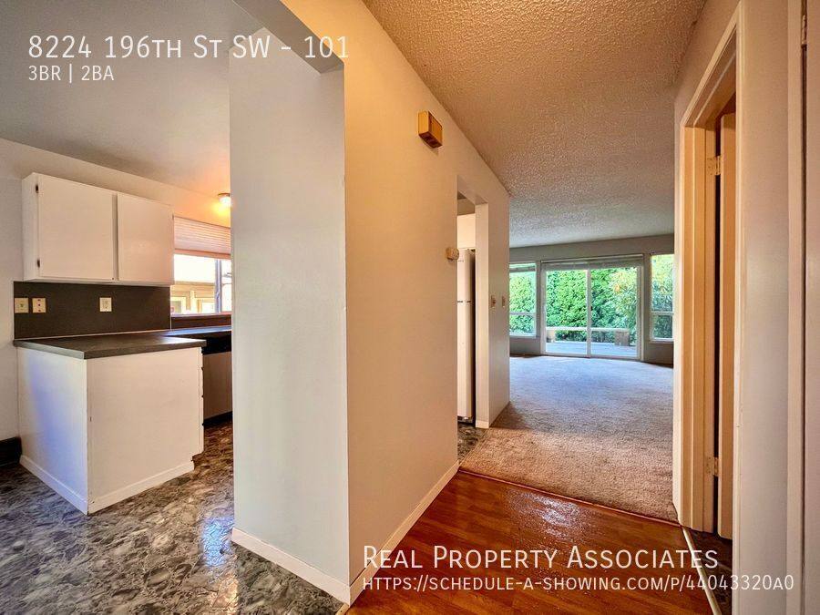 Townhouse for rent at 8224 196th St SW #101, Edmonds, WA 98026