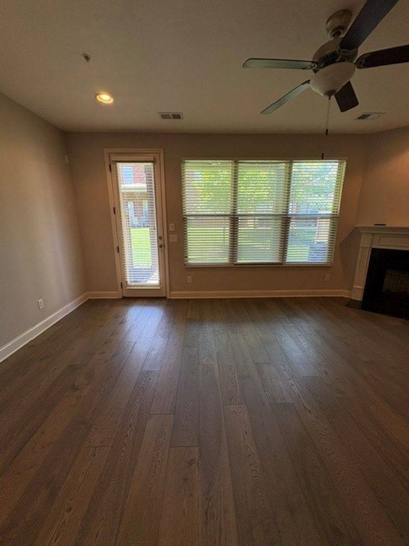 Townhouse for rent at 216 Bixby Private Lane, Hendersonville, TN 37075