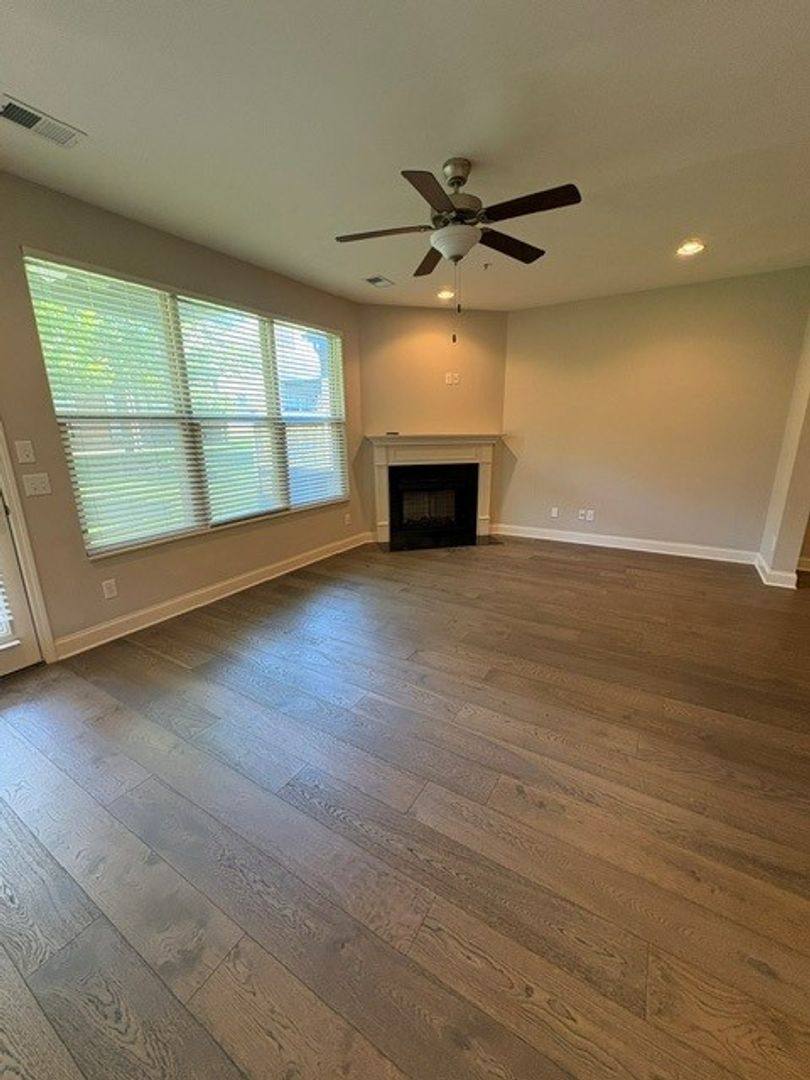 Townhouse for rent at 216 Bixby Private Lane, Hendersonville, TN 37075