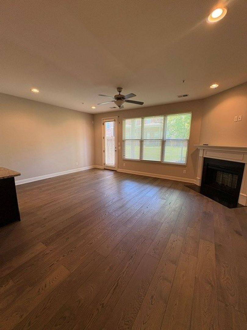 Townhouse for rent at 216 Bixby Private Lane, Hendersonville, TN 37075