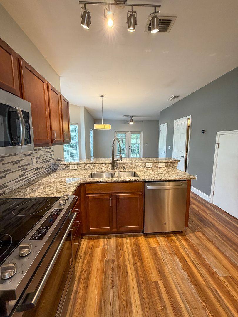 Townhouse for rent at 2915 SW 35th Place, Gainesville, FL 32608