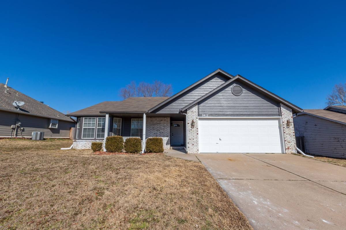 House for rent at 2412 W Natchez St, Broken Arrow, OK 74011