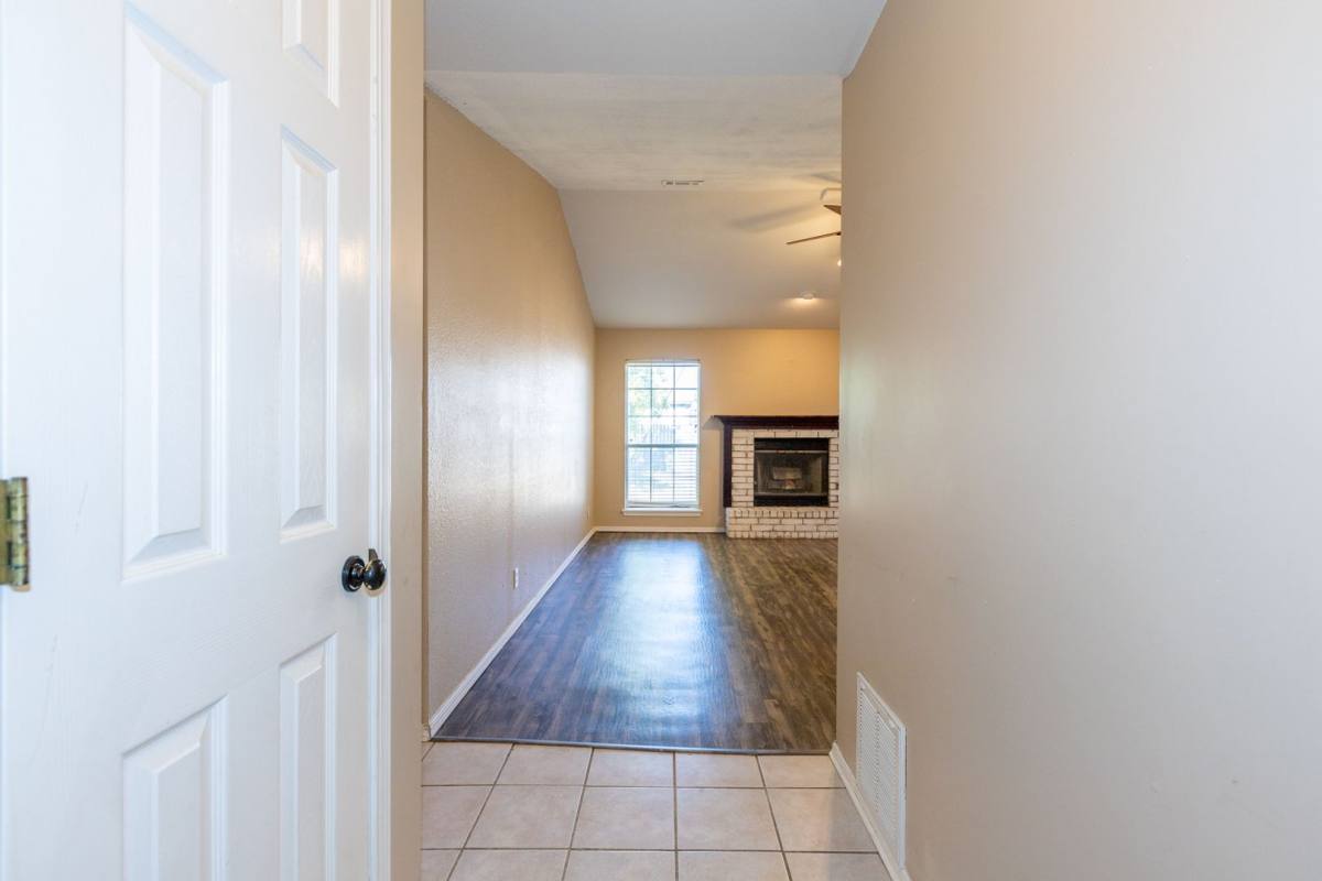 House for rent at 2412 W Natchez St, Broken Arrow, OK 74011