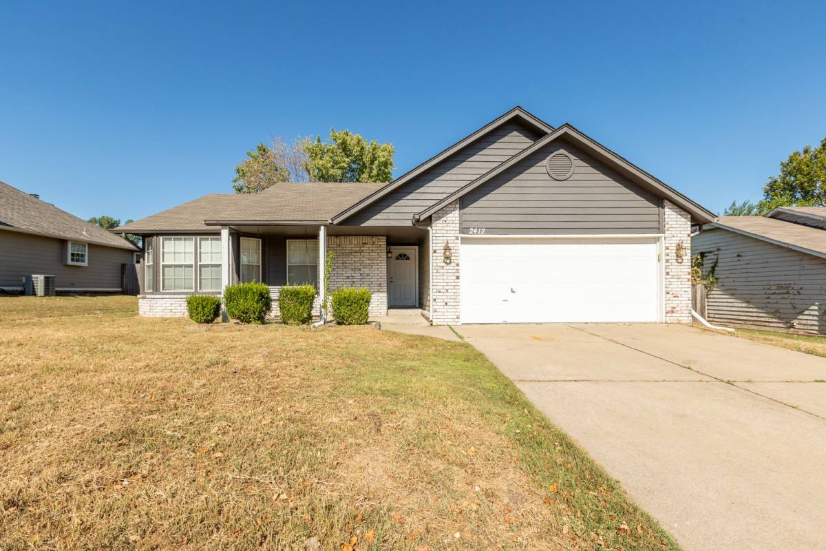 House for rent at 2412 W Natchez St, Broken Arrow, OK 74011