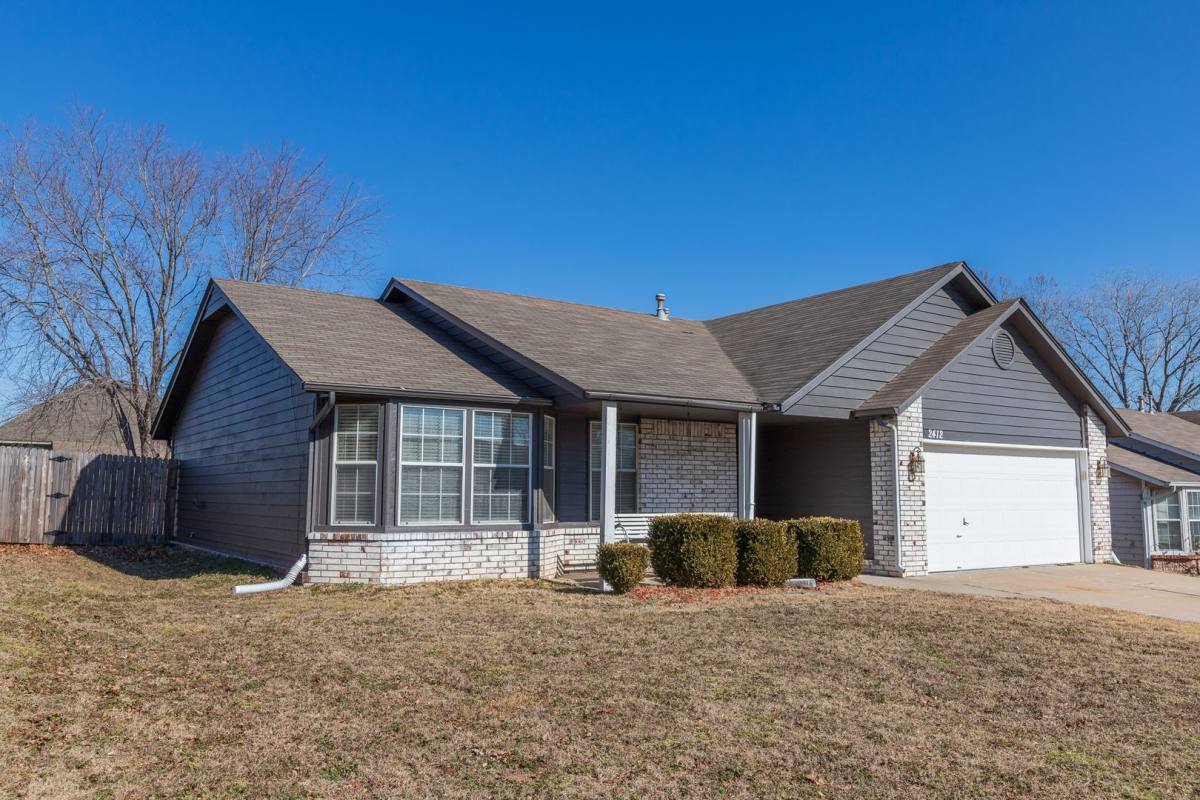 House for rent at 2412 W Natchez St, Broken Arrow, OK 74011