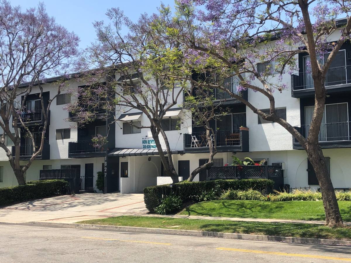 Apartment for rent at 1827 Veteran Ave, Los Angeles, CA 90025
