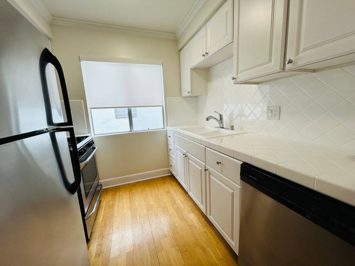 Apartment for rent at 1827 Veteran Ave, Los Angeles, CA 90025