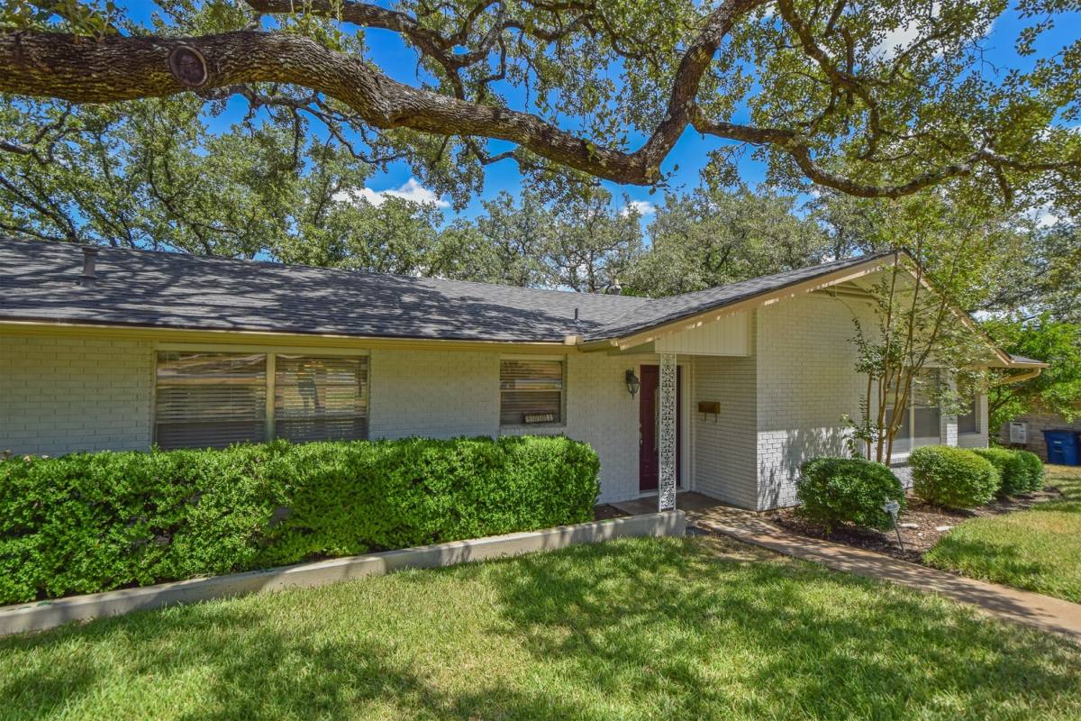 House for rent at 5003 Westview Dr, Austin, TX 78731