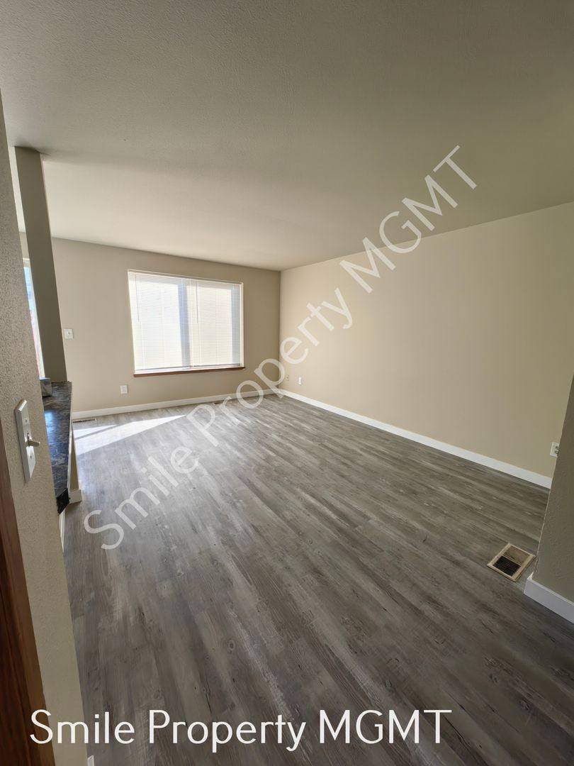 House for rent at 12616 SE Taggart St, Portland, OR 97236