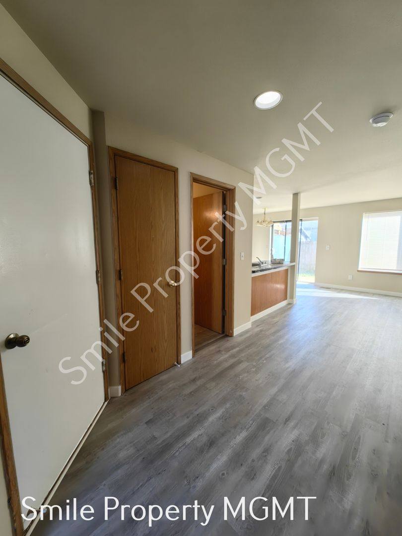 House for rent at 12616 SE Taggart St, Portland, OR 97236