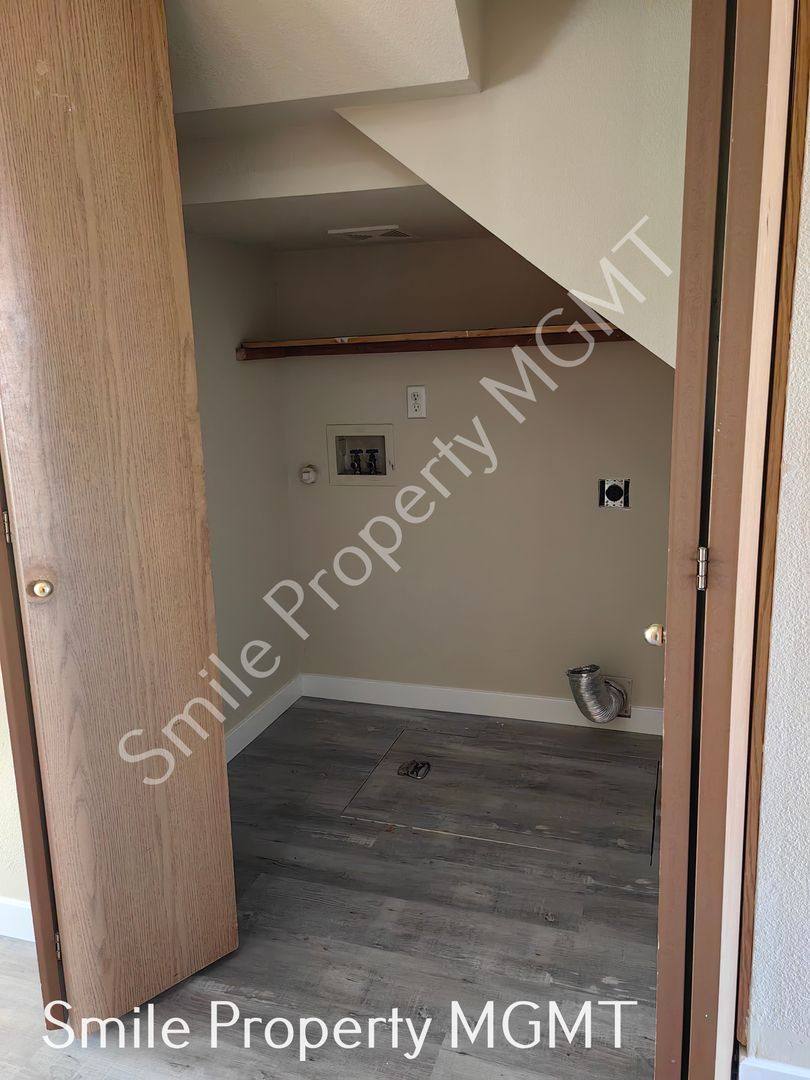 House for rent at 12616 SE Taggart St, Portland, OR 97236