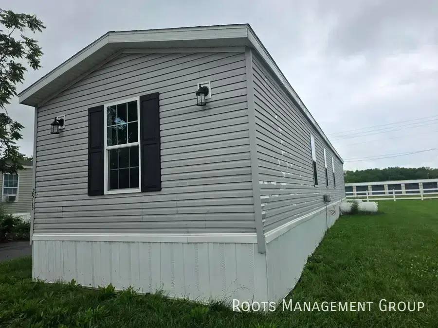 Apartment for rent at 2513 Aspen St #2513A, Middletown, OH 45042