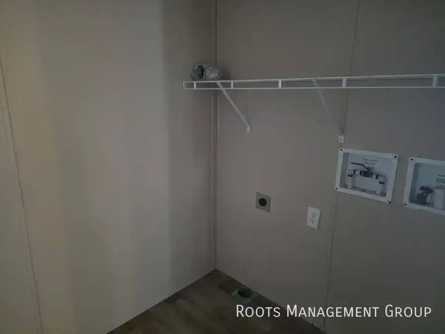 Apartment for rent at 2513 Aspen St #2513A, Middletown, OH 45042