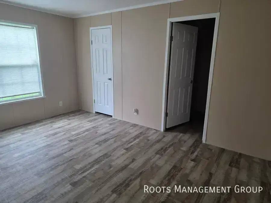 Apartment for rent at 2513 Aspen St #2513A, Middletown, OH 45042