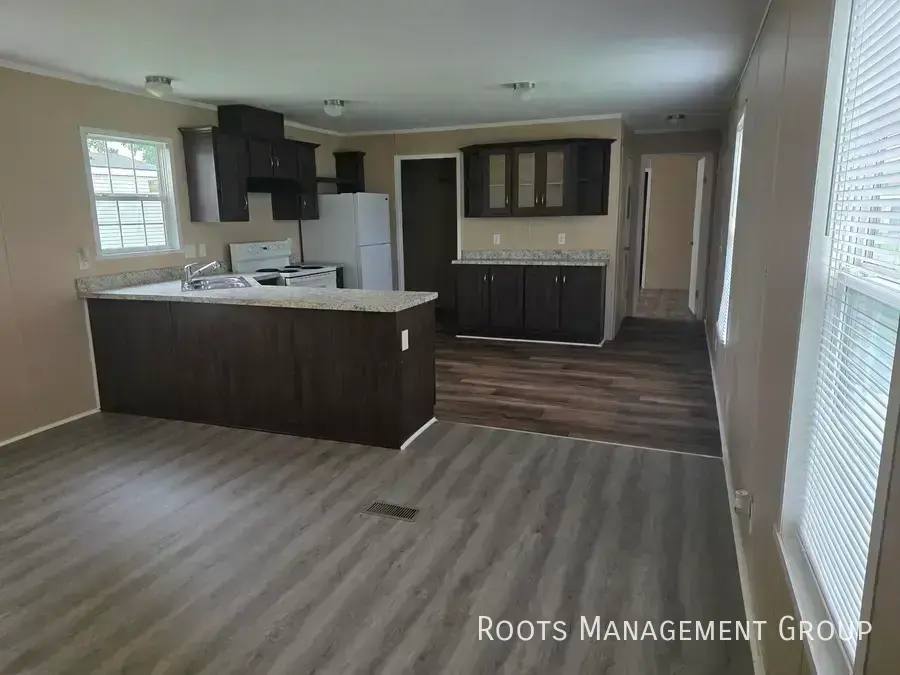 Apartment for rent at 2513 Aspen St #2513A, Middletown, OH 45042