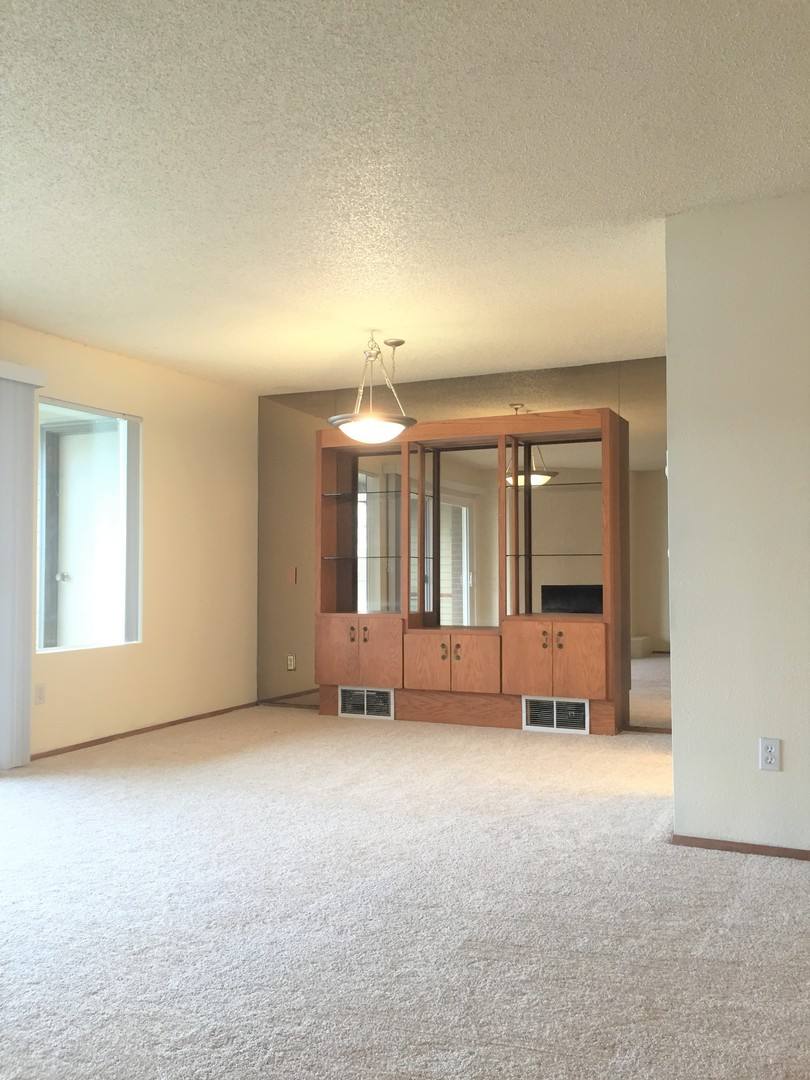 Apartment for rent at 4010 W Lake Sammamish Parkway NE, Redmond, WA 98052