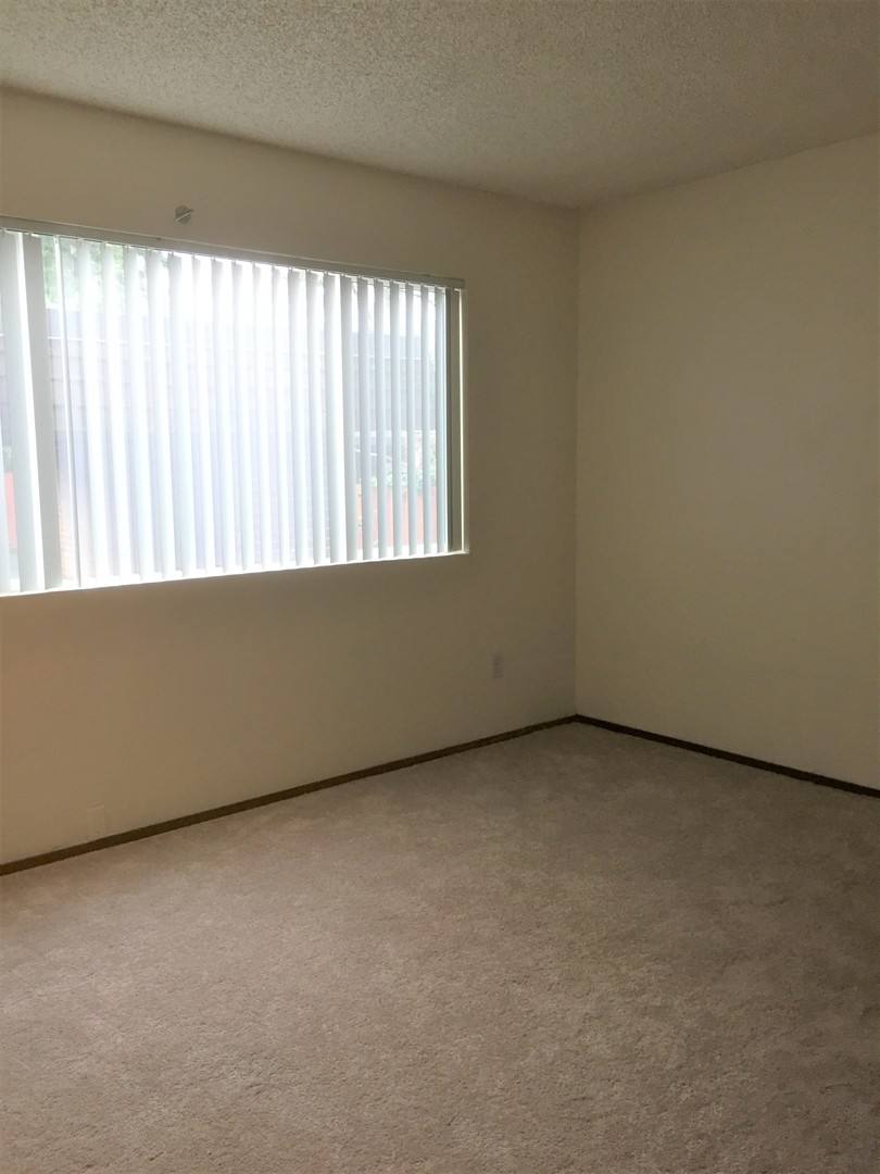 Apartment for rent at 4010 W Lake Sammamish Parkway NE, Redmond, WA 98052