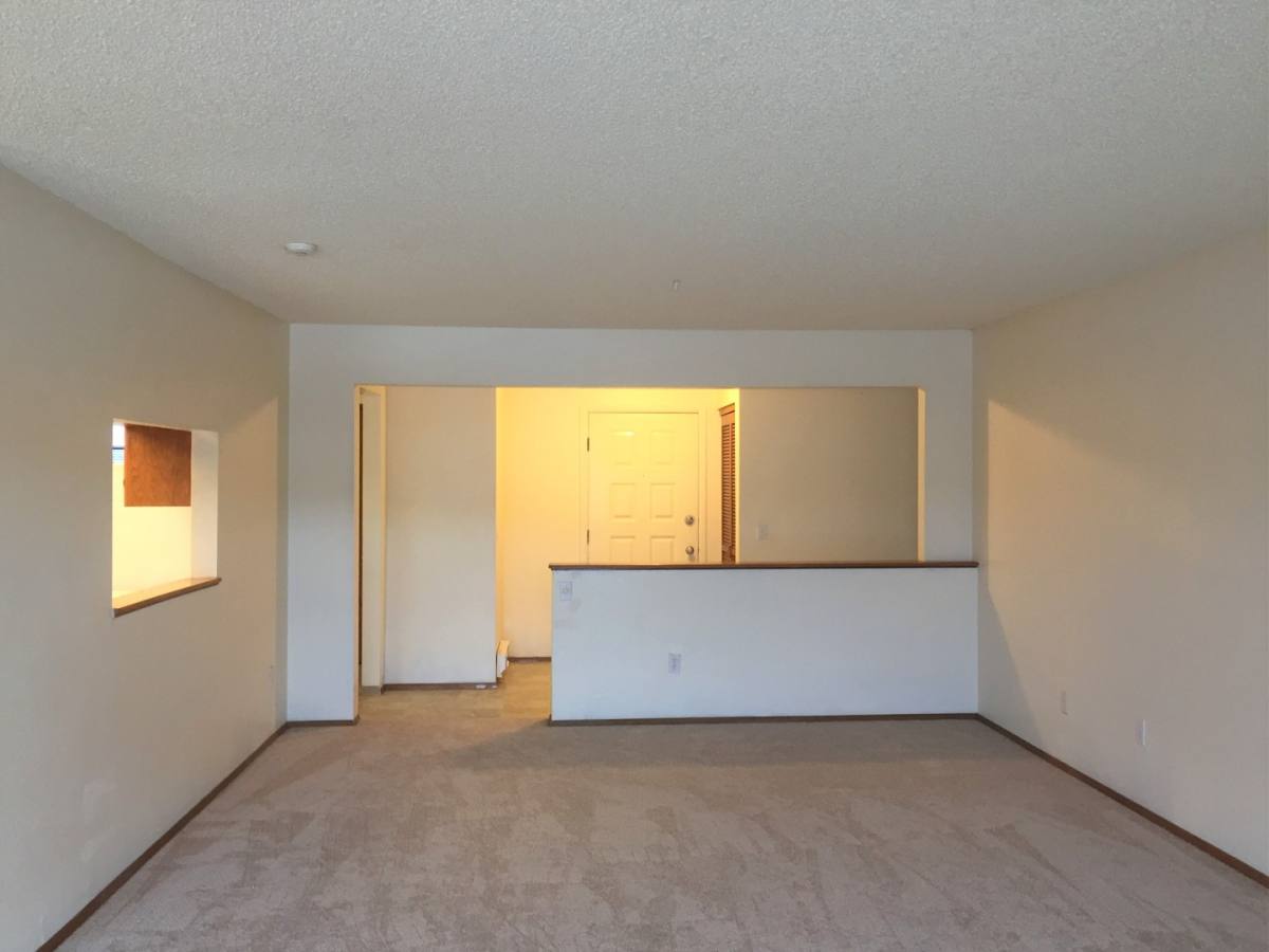 Apartment for rent at 4010 W Lake Sammamish Parkway NE, Redmond, WA 98052