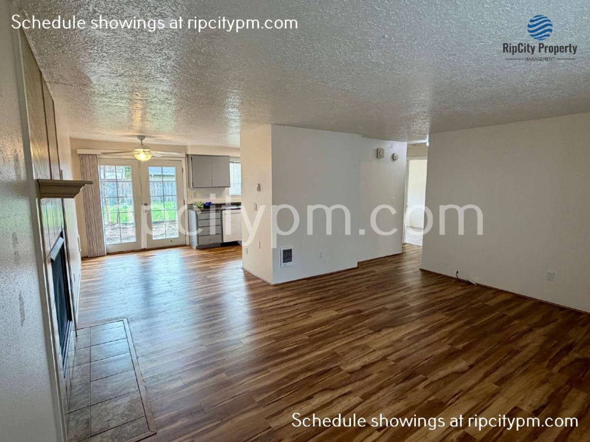 Apartment for rent at 11837 SE Gladstone St, Portland, OR 97266