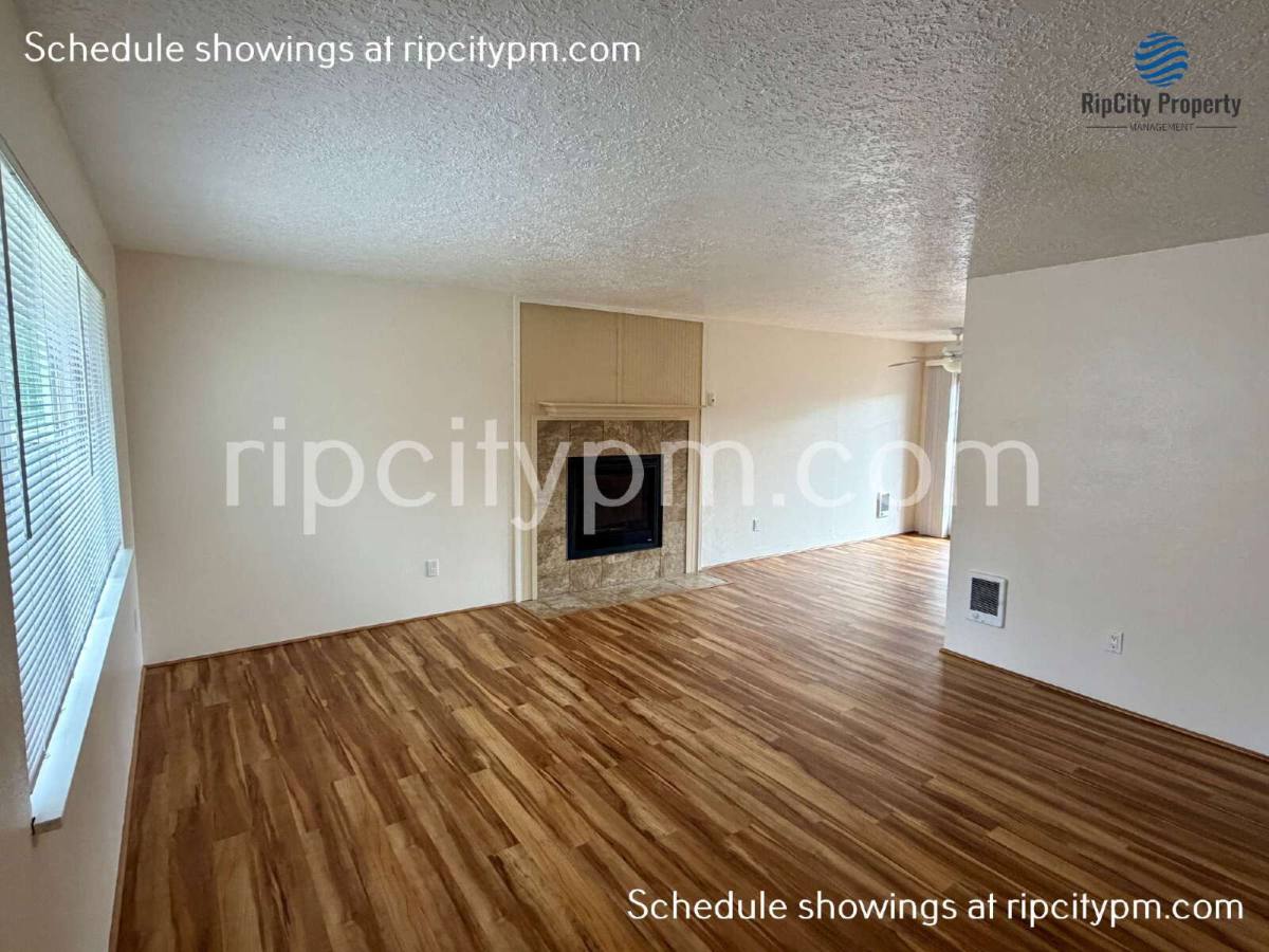 Apartment for rent at 11837 SE Gladstone St, Portland, OR 97266