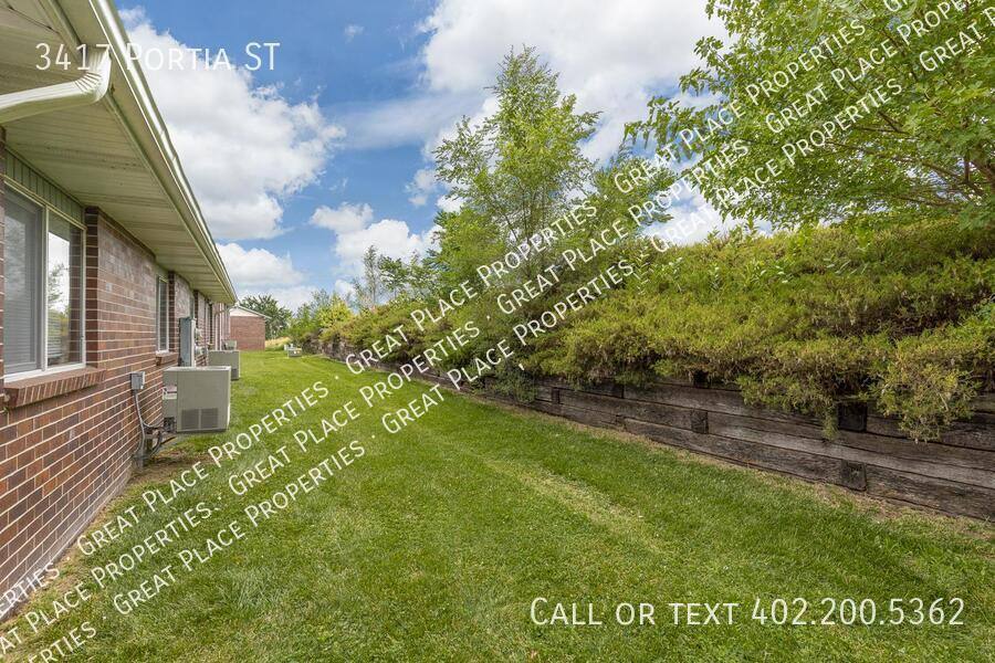 Townhouse for rent at 3417 Portia St, Lincoln, NE 68521