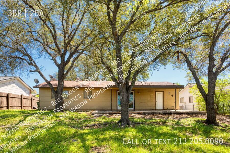 House for rent at 5231 Silvertip Dr, San Antonio, TX 78228